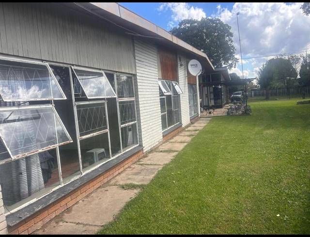 3 BEDROOM HOUSE FOR SALE IN MEYERVILLE